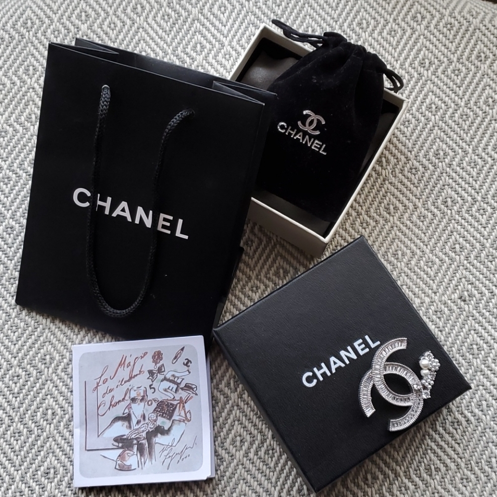 $SOLD$ Chanel brooch